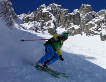 Off-piste ski course with Chamonix Experience mountain guides